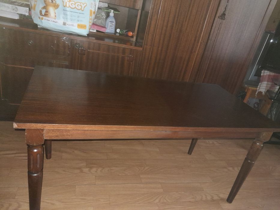 Продам. Журнальный столик.