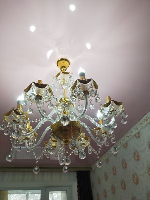 Срочно продам хрустальную люстру Чехия