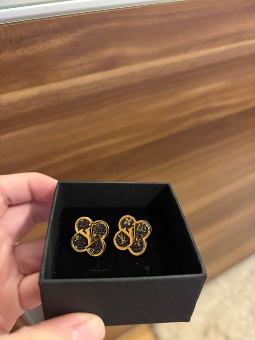 accesoriu nou nou - cercei LV