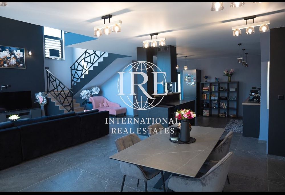 Продава се Къща в с. Кранево, Област Добрич - 300 кв.м за 935 €/кв.м - Снимка #1