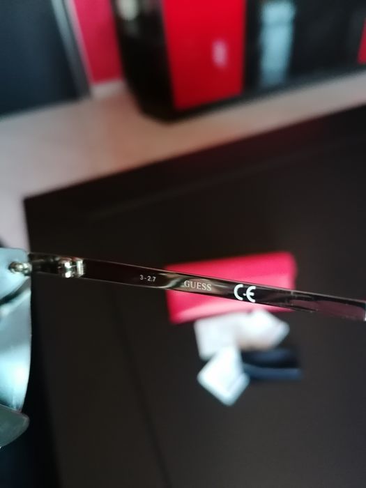 Слънчеви очила GUESS