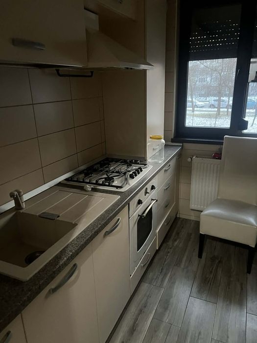 Vand apartament 3 camere partier