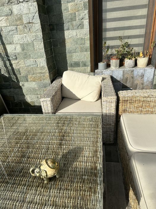 Градинска мебел.