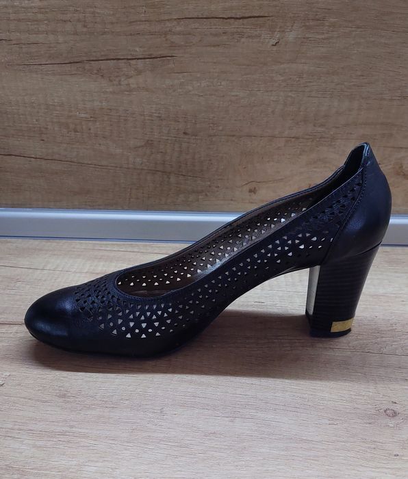 Дамски обувки на ток