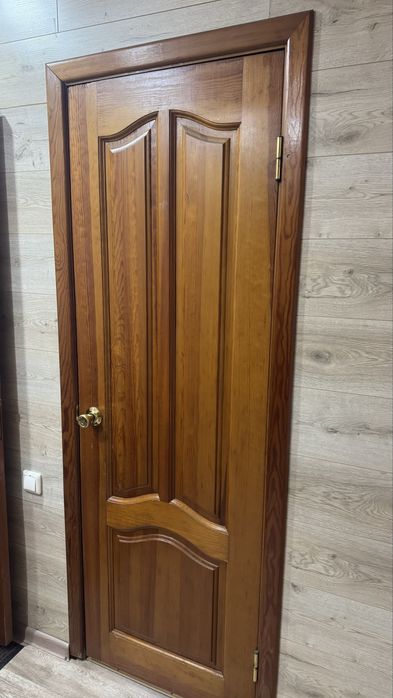 Продам межкомнатные деревянные двери