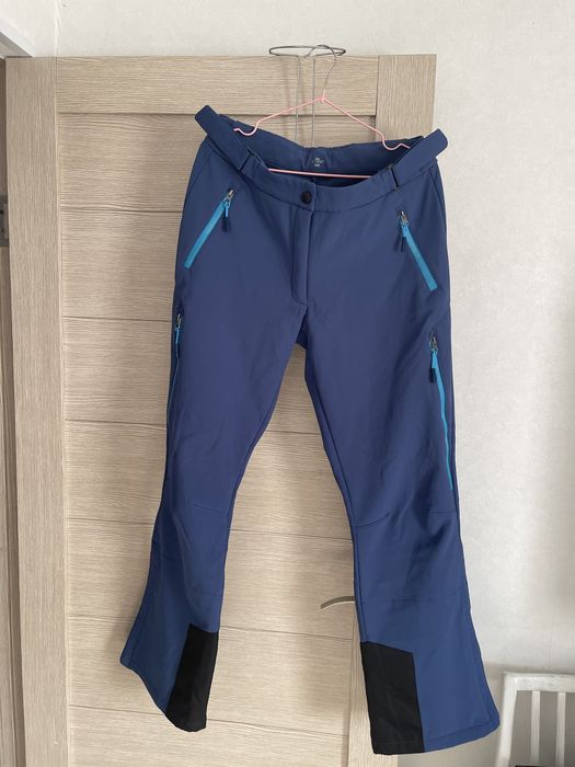 Продам куртки теплые