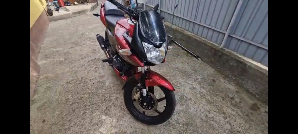 Honda VFR 750 RC36 1995 schimb cu naked pe injecție.