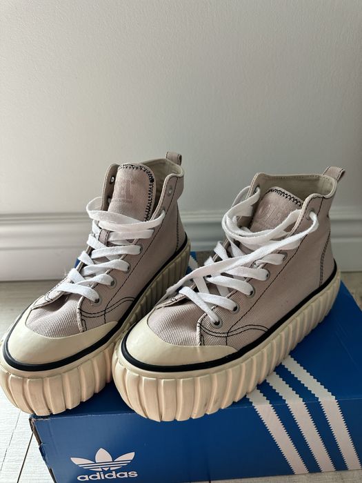 Tenisi inalti Diesel