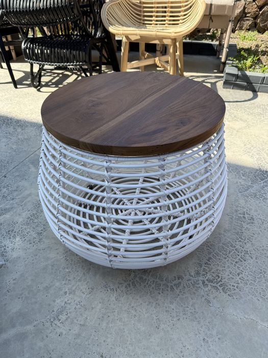 Маса от естествен ратан и масивен плот / холна маса / маса за кафе