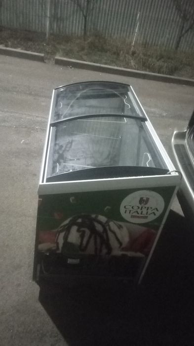 Морозильник для магазина