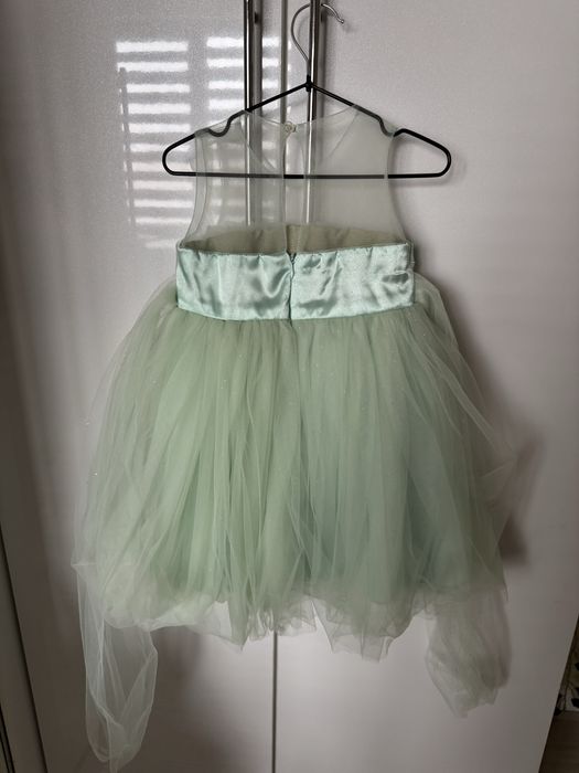 Нарядное платье для девочки