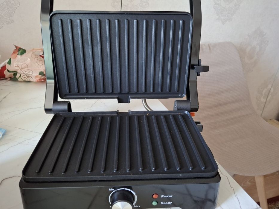 Продам грильницу новую