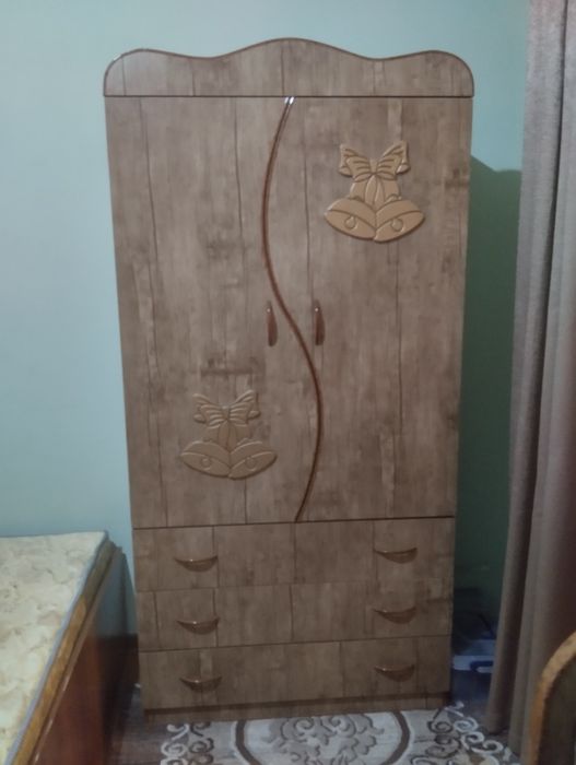 Detski kravat bilan shkaf xolati alo karavat ishlatilmagan