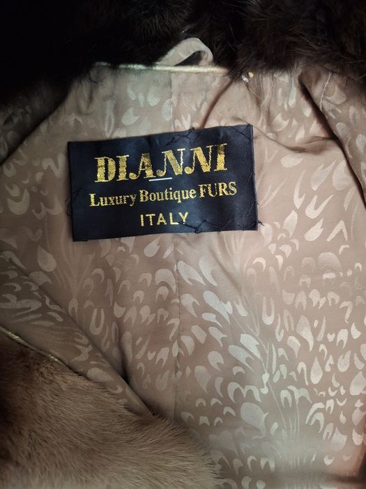 Продается шуба новая