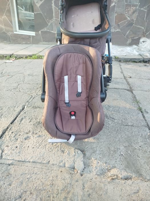 Продам коляску детскую с креслом