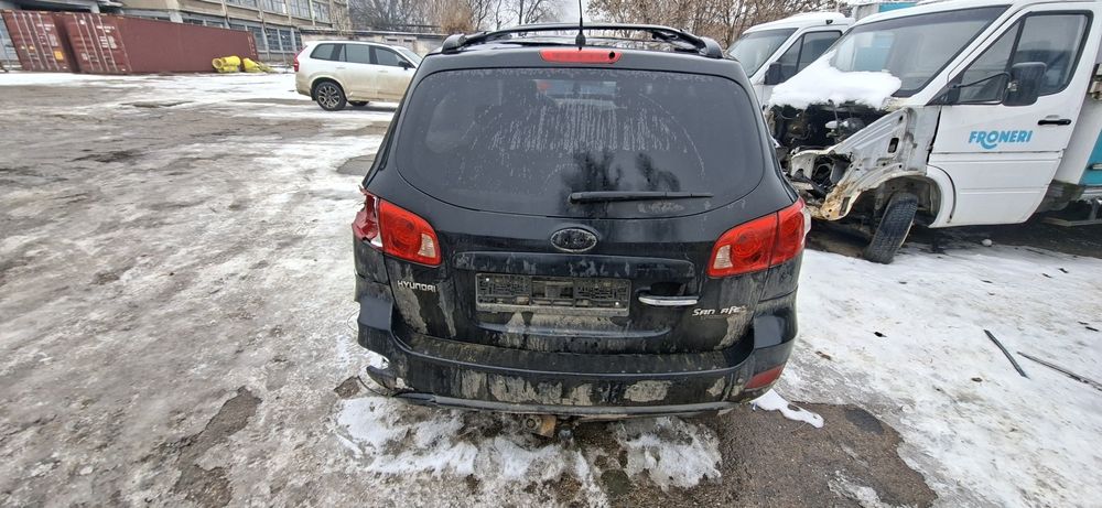 Dezmembrez Hyundai Santa Fe 2.2D 2007 D4EB