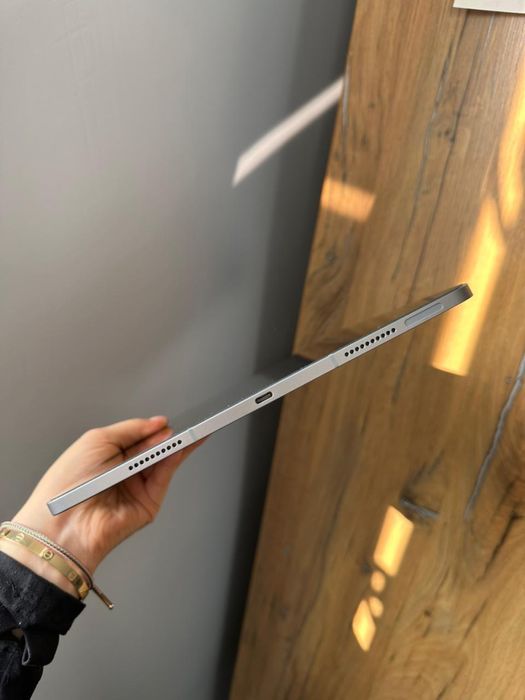 IPad pro 12.9-inch 128GB (6th Generation)