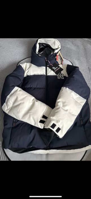 Пуховик Monclear