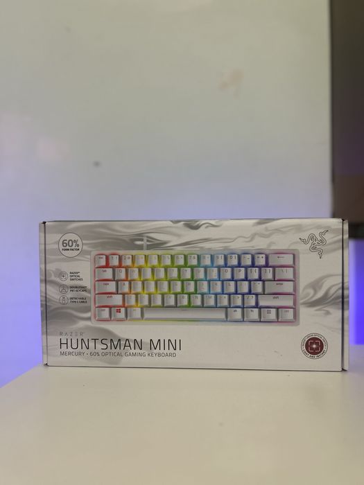 Razer Huntsman Mini Mercury 60% – Red Optical Switches