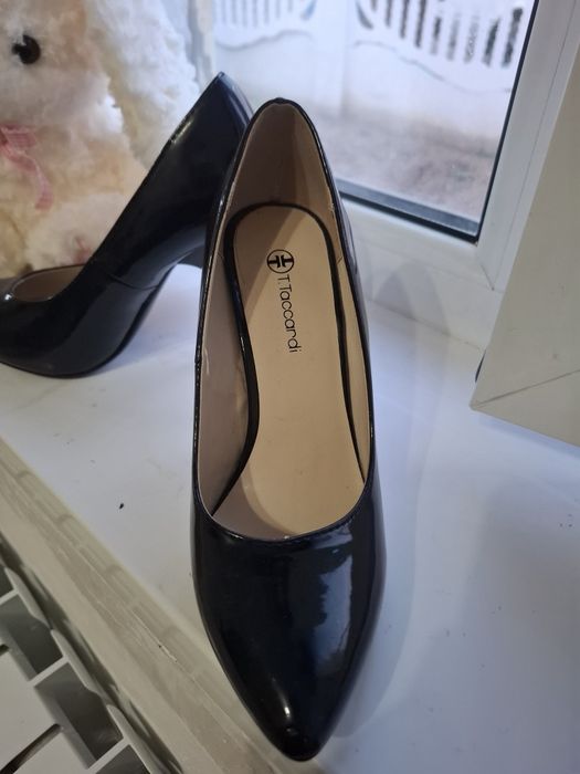 Продам туфли женские