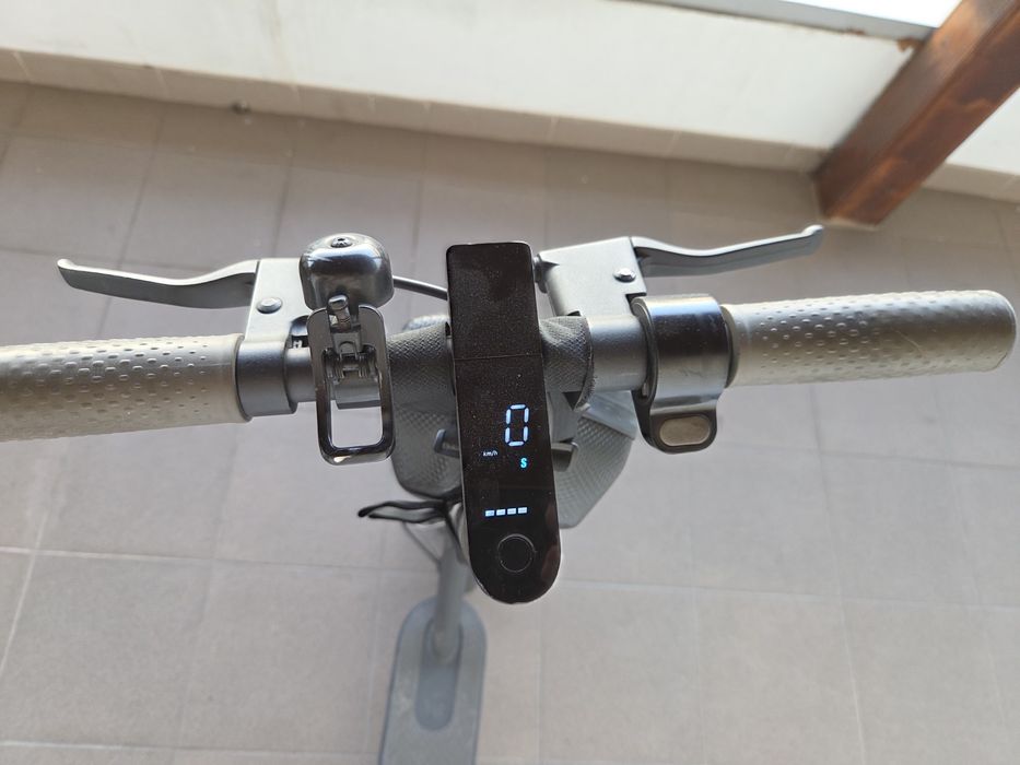 Trotinetă electrică Xiaomi Mi Electric Scooter 2 - stare foarte bună
