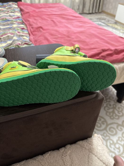 Продам сандали новые