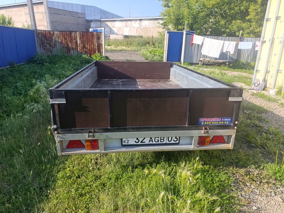 Автоприцеп двухосный
