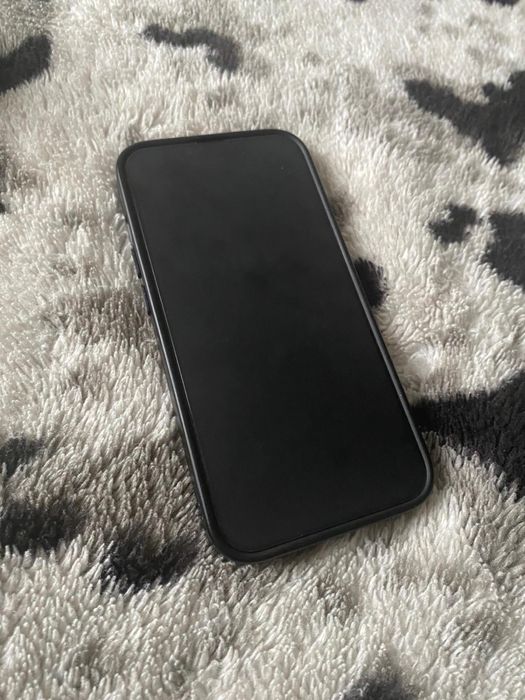 iPhone 13 128GB, inca in garantie