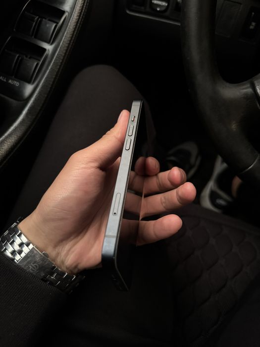 продам Айфон 14, 128гб