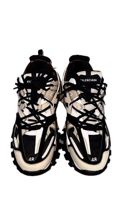Balenciaga track 48