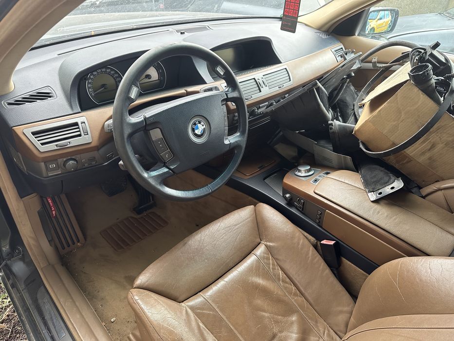 BMW 745i на части