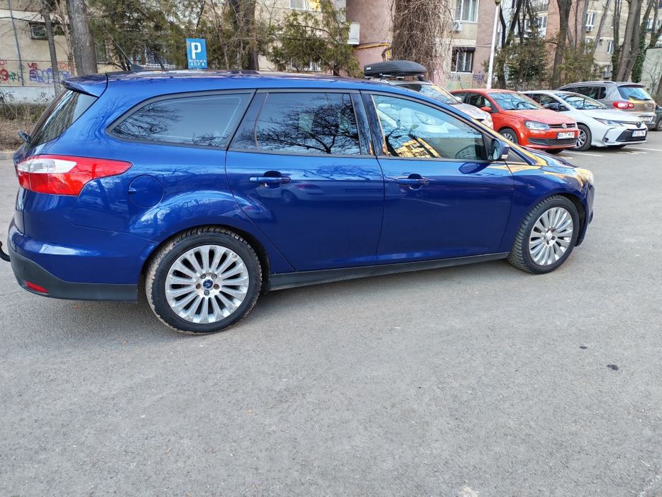 FORD Focus 2013 — imagine 3