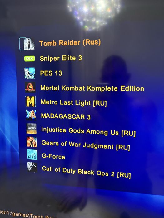 XBOX 360 250GB + 1 GamePad