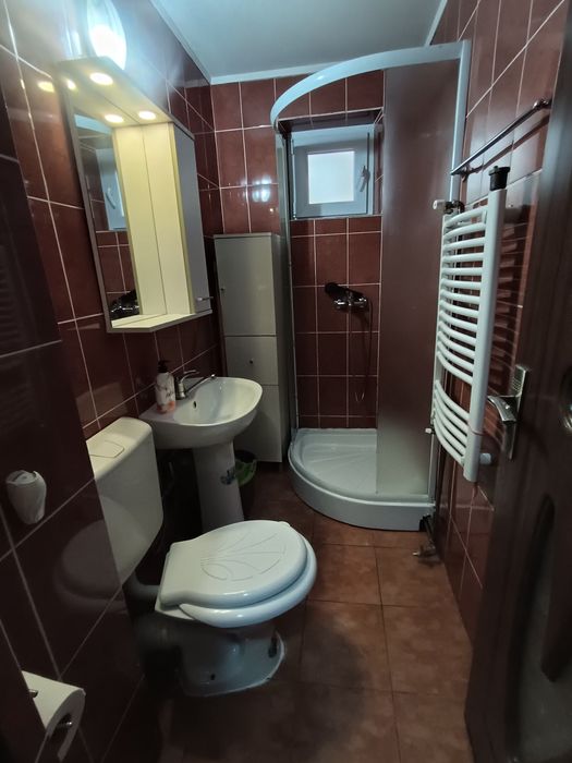 Apartament 2 camere decomandat,et 3 , zona 8 Mai