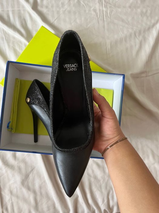 Pantofi stiletto negri Versace Jeans 38