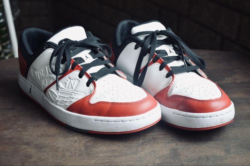 Срочно продаю кроссовки