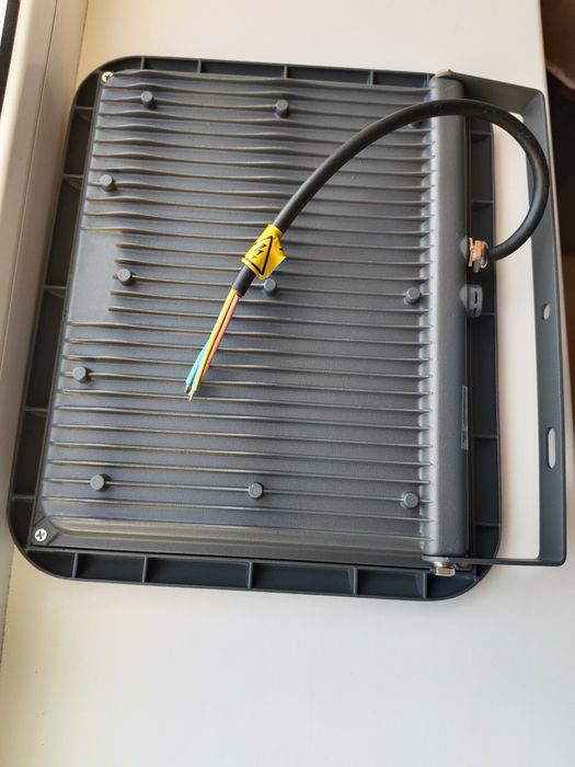 Прожектор светодиодный.