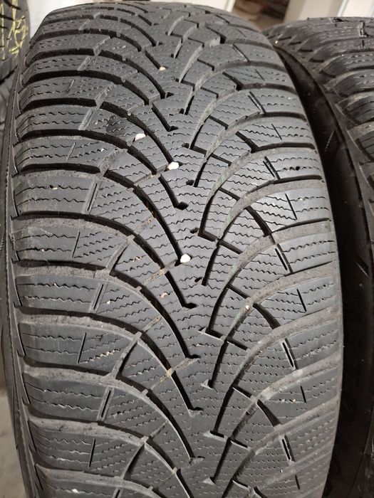 2 Anvelope  de iarnă 205 55 r16 Goodyear