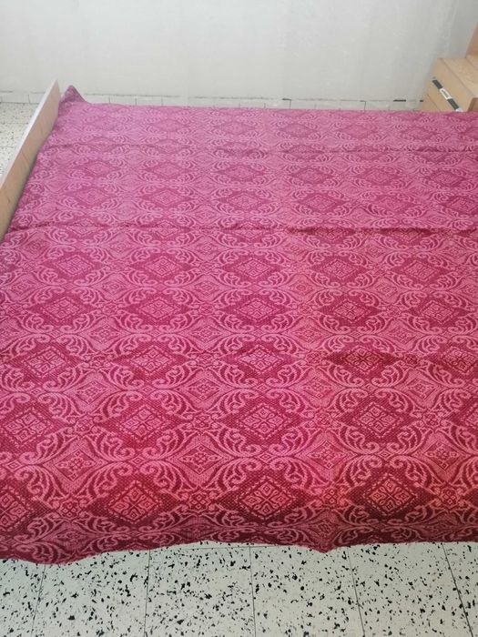 Автентична покривка за легло