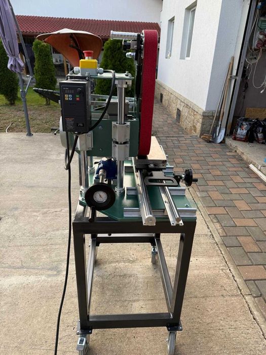 Masina de rectificat plana.