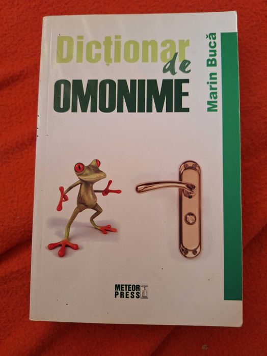 Vând 4 cărți diverse titluri