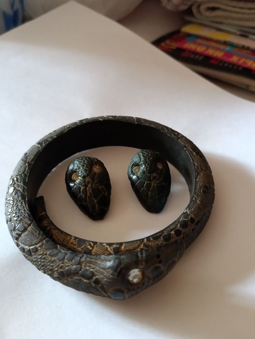 Украшение из натуральных камней