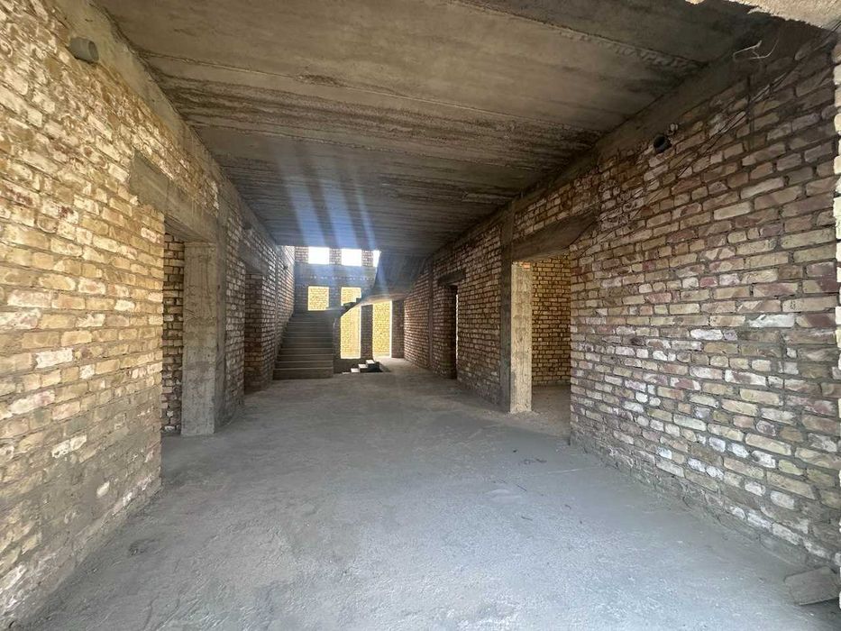 Hovli sotiladi— GULISTON-3