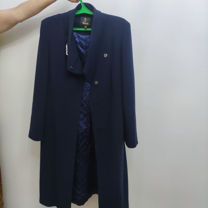 Продам пальто демисезонное