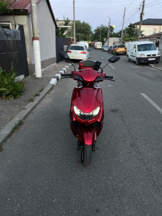 Vând Scuter Electric