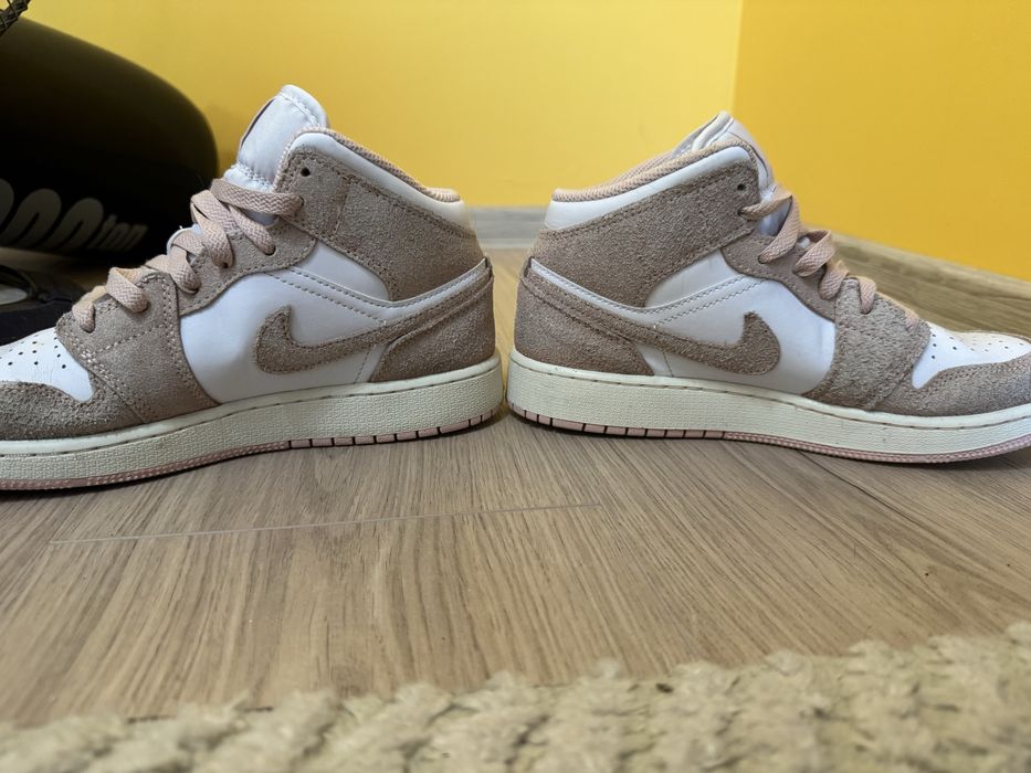 Jordan 1 mid dama