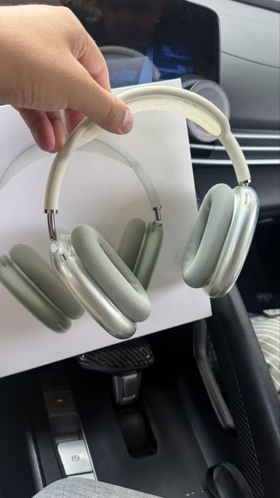 Air Pods Max в хорошем состояний