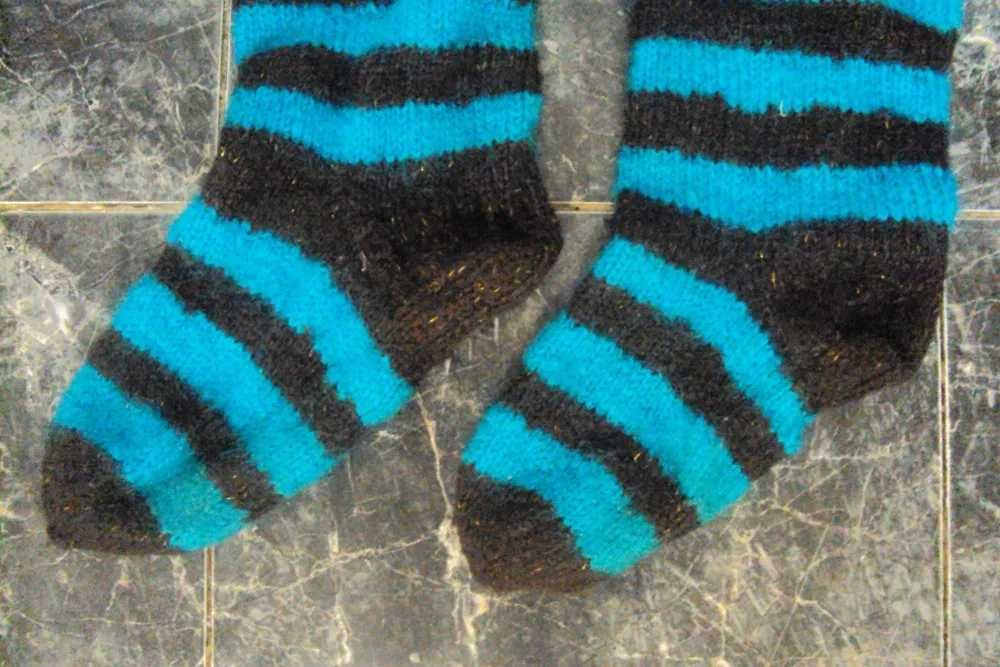 Шерстяные носки высокие.