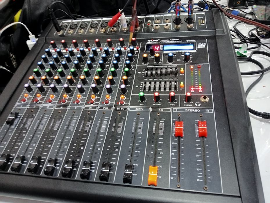 Музыкальная аппаратура комплект