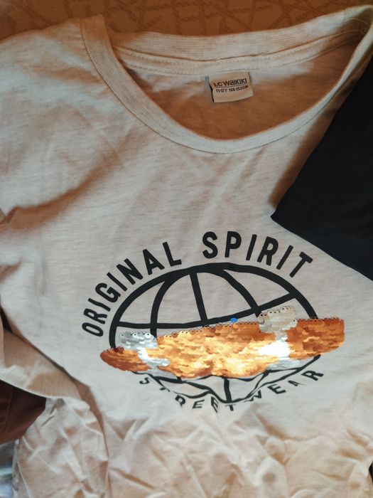 Лот 146/152 LcWaikiki екип, долнища, блуза и тениска